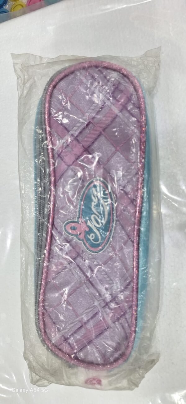 مقلمة جورى شكل مثلثات Juri pencil case in triangle shape