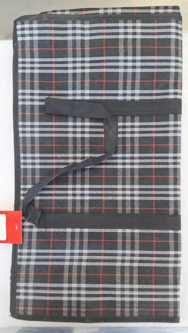 شنطة هدايا وسط أسود Medium black gift bag