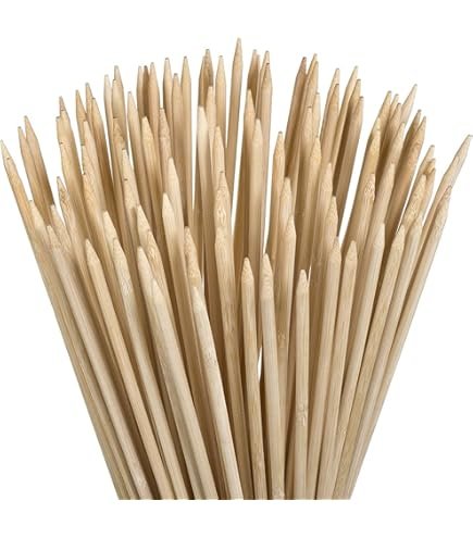 عيدان خشب وسط دنيا